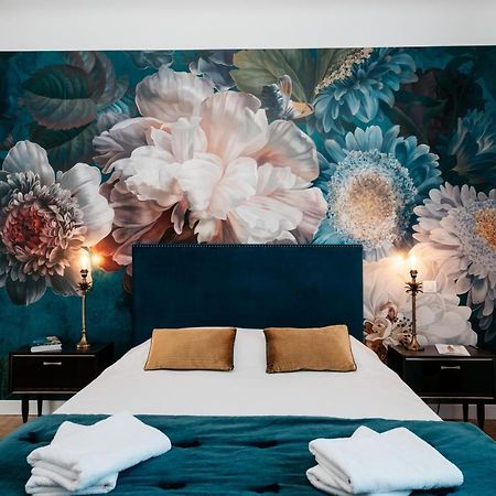 Les Precieuses Suites & Spa II Авиньон Екстериор снимка