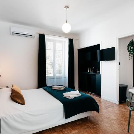 Les Precieuses Suites & Spa II Авиньон Екстериор снимка