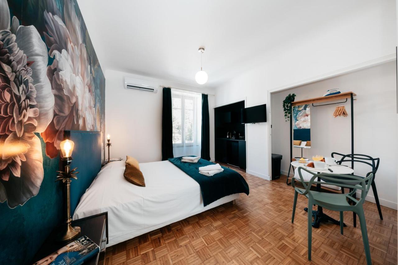 Les Precieuses Suites & Spa II Авиньон Екстериор снимка