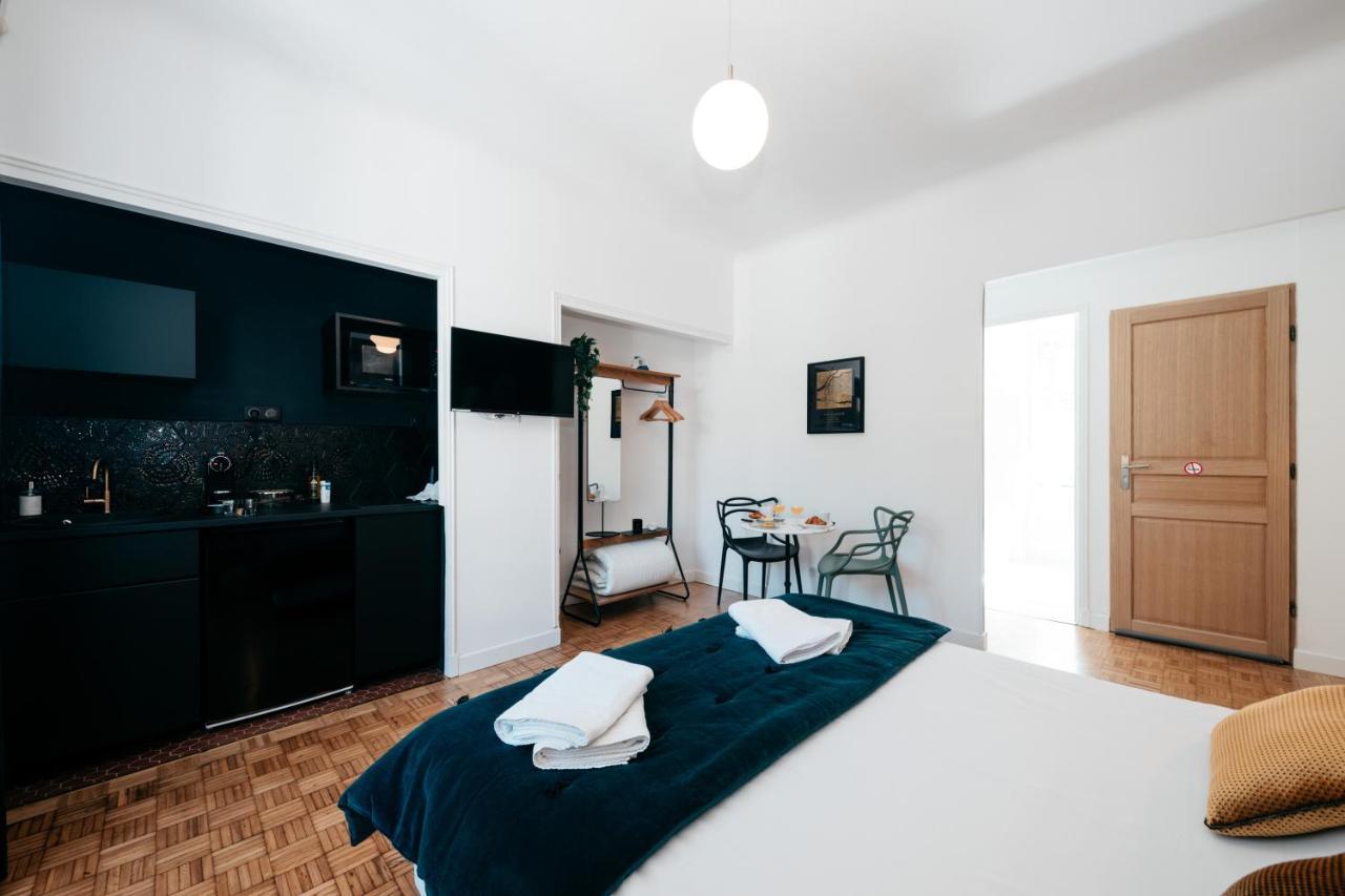 Les Precieuses Suites & Spa II Авиньон Екстериор снимка